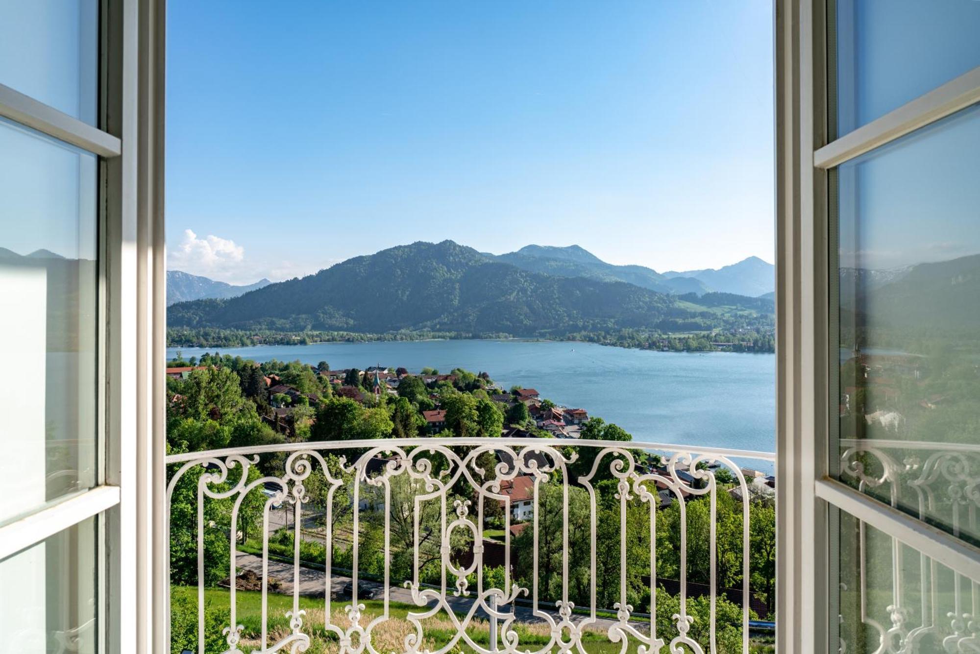 Das Tegernsee Exteriér fotografie View of the lake from the hotel